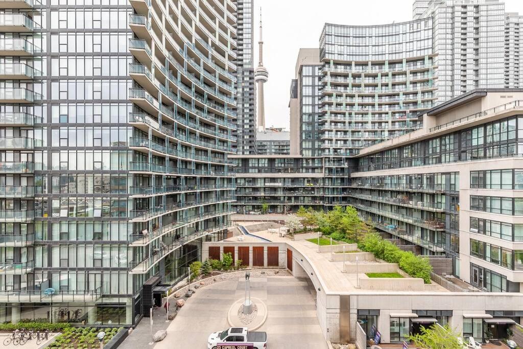 Luxury Suite Downtown Toronto Near Cn Tower Exterior photo
